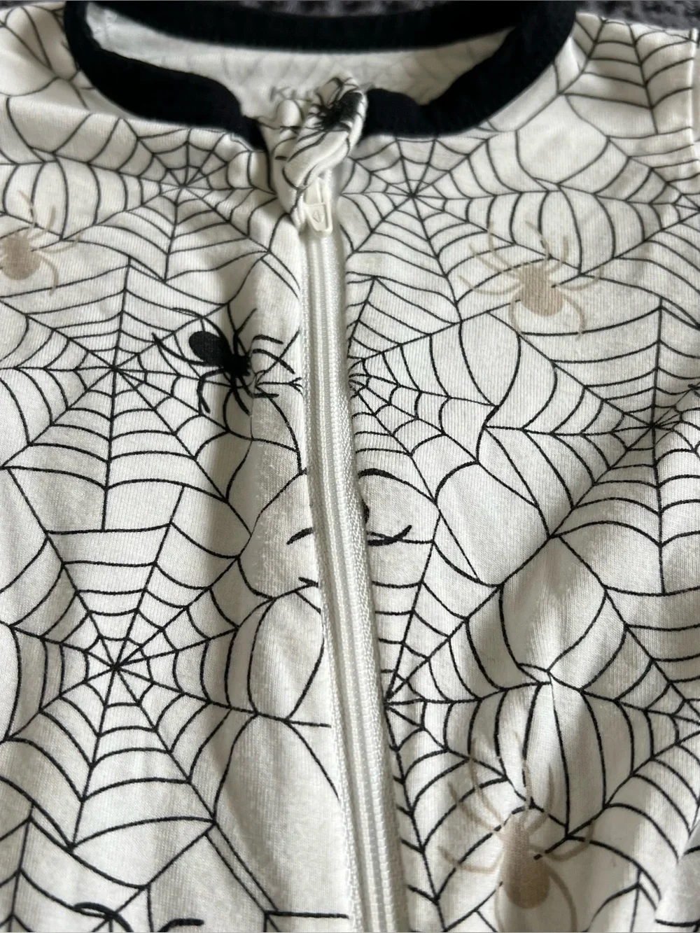 Kyte BABY Cream Spider Web Zip One-Piece with Black Trim Size 3/6 Months